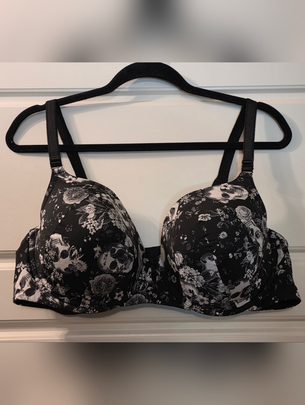 Torrid 44C Skull And Floral Bra